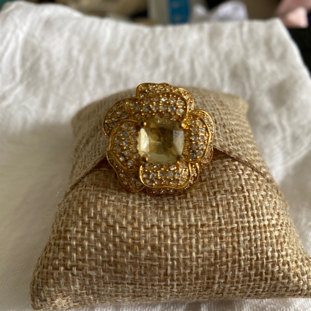 Stella and Dot “Belle Fleur” Ring in Gold